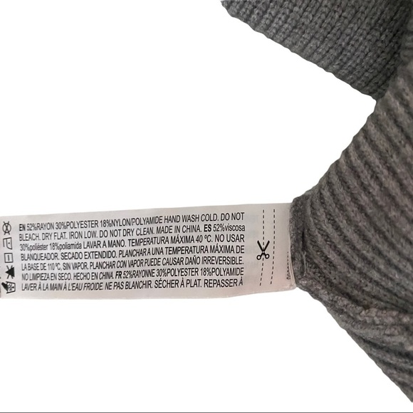 'Forever 21'  Pink Red & Grey Color Block Stretch Turtleneck Sweater Women’s Sm - Picture 6 of 10